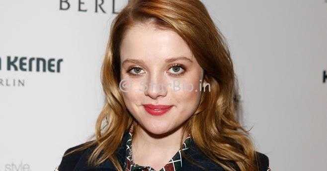 Jella Haase Wiki, Biography, Dob, Age, Height, Weight, Affairs and More