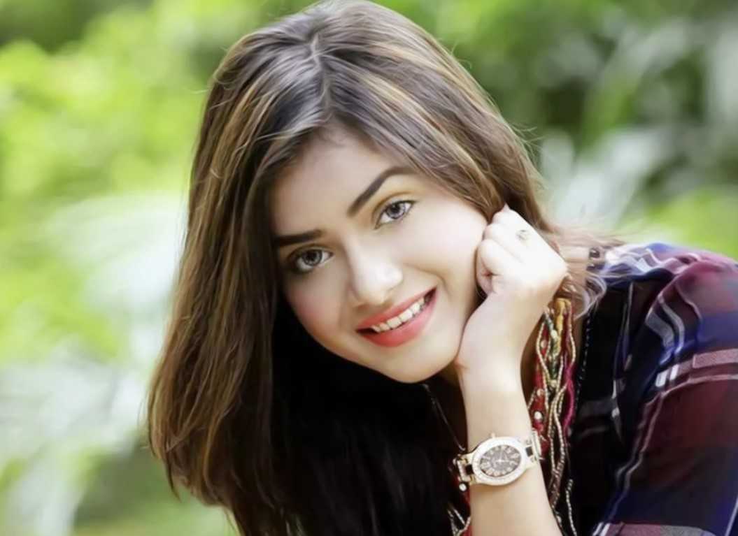 tanjin tisha instagram