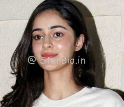 Ananya Pandey Height, Weight, Age, Wiki, Boyfriend, Family