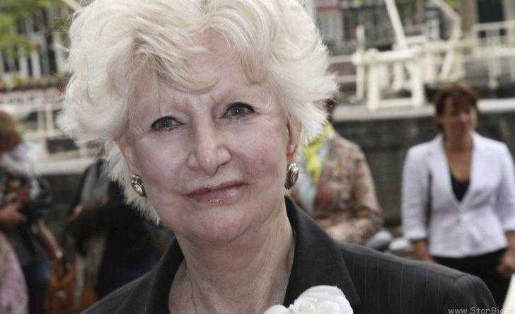 Adele Maria Hameetman Married, Husband, Divorce, Net Worth, Wiki-Bio