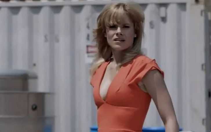 Tonya Glanz has an estimated net worth of $200,000.