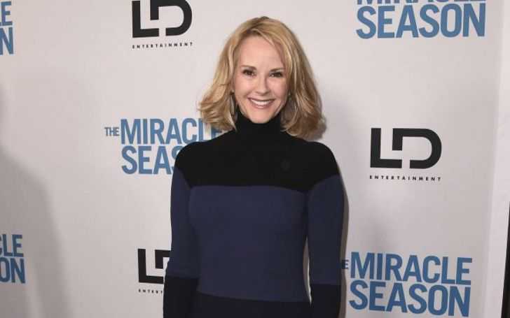 Rebecca Staab is in a relationship with William deVry.