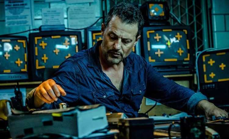 Louis Mandylor caught on camera action. Source: Instagram