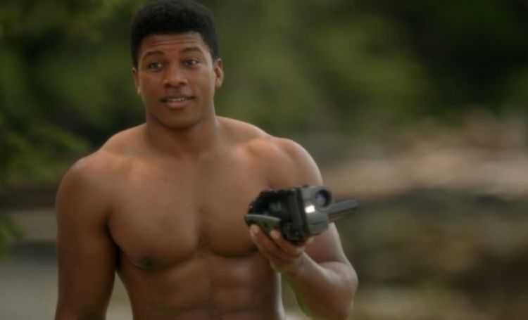 Eli Goree, topless caught on camera. Source: Net Worth TV