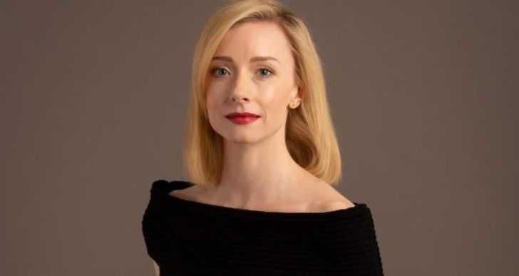 Fiona Glascott married actor Tom Brooke on New Year's Eve of 2014.