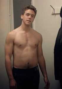 ashley zukerman shirtless