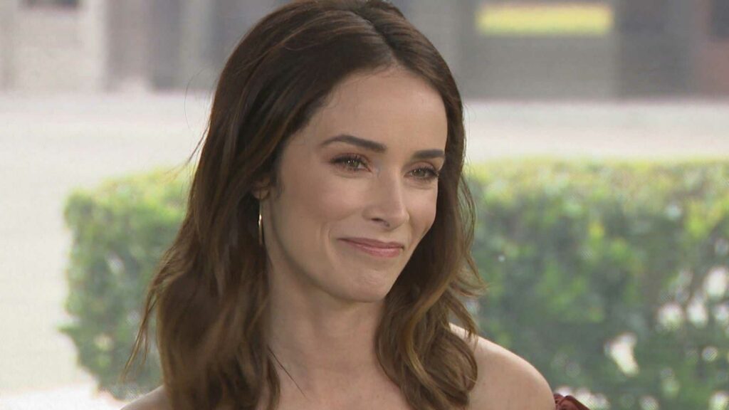 Abigail Spencer Net Worth, Age, Photos, Movies, TV, Bio - Star Biography