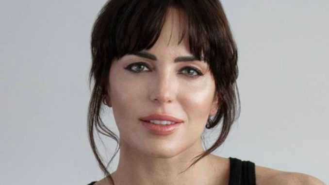 Actress Age, Height, Size, Net Worth, Biography