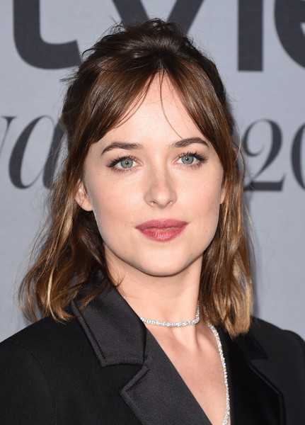 Actress Age, Height, Size, Net Worth, Biography