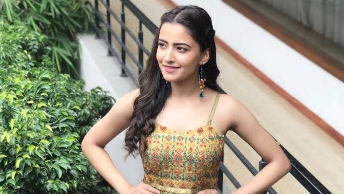 Actress Age, Height, Size, Net Worth, Biography