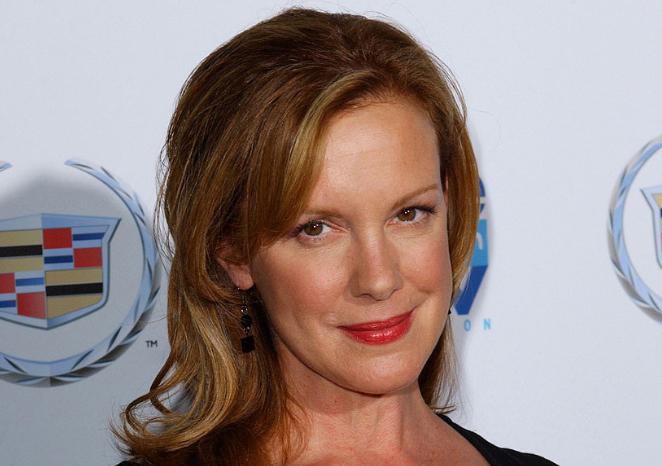 Elizabeth Perkins