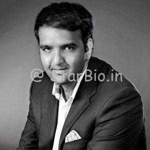 1525633336 Anand Piramal