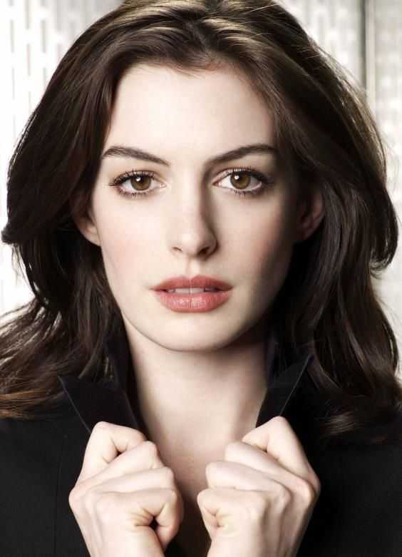 Actress Age, Height, Size, Net Worth, Biography