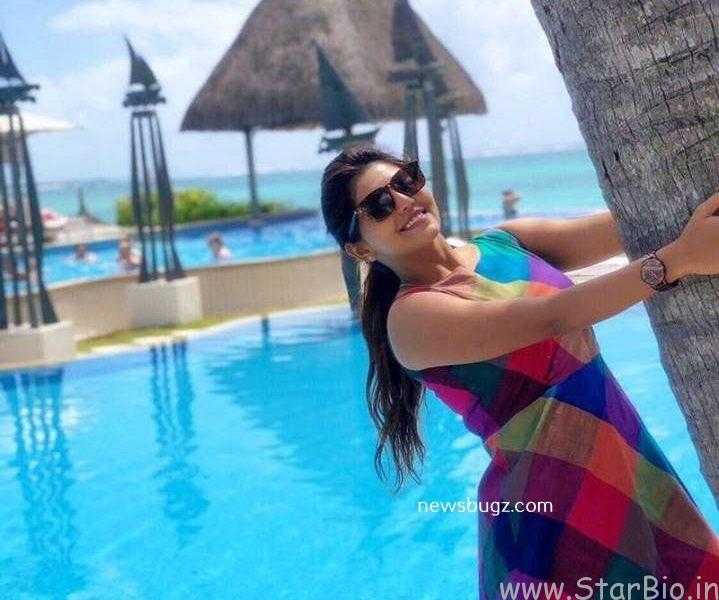 Athulya Ravi Images