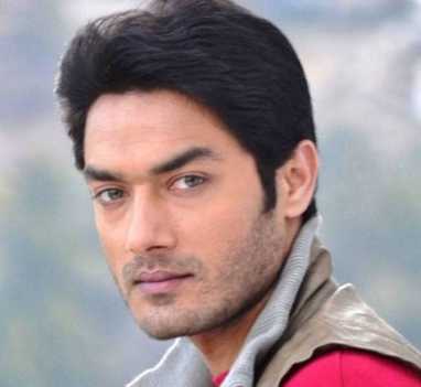 Avinesh Rekhi Height, Weight, Age, Wiki, Biography, Wife, Family