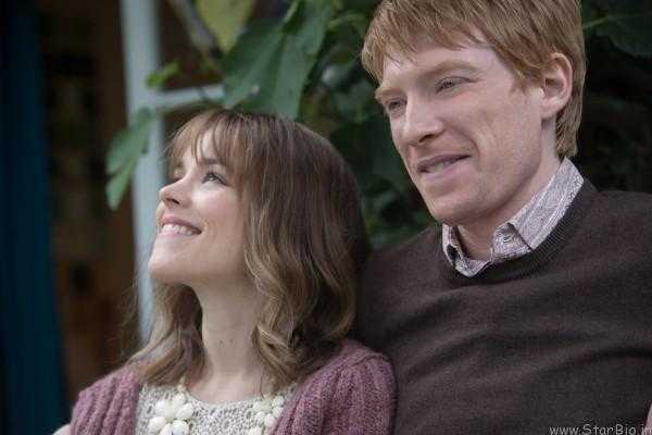 about time domnhall gleeson rachel mcadams 600x400 1