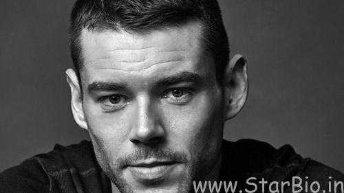 Brian J Smith Photo
