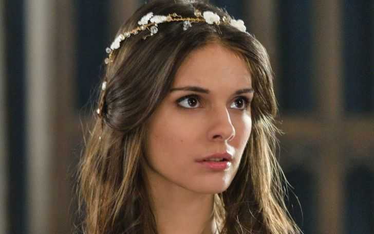 Caitlin Stasey holds a net worth of $3 million as of 2019.