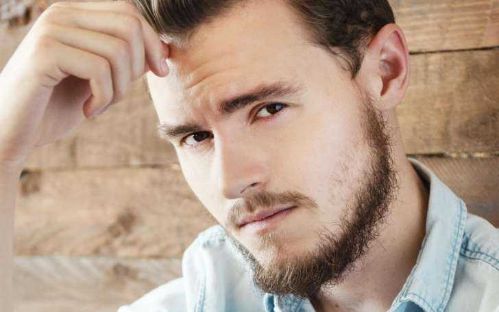 Callan McAuliffe is happily single as of 2019.