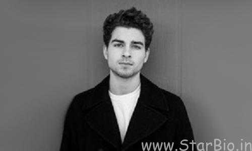 Cameron Smoller Photo