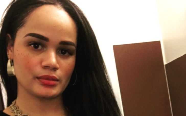 Cara Mia Wayans is single.
