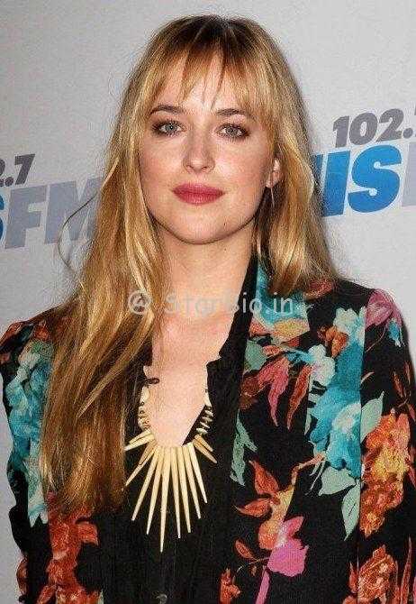 1524373643 Dakota Johnson 2