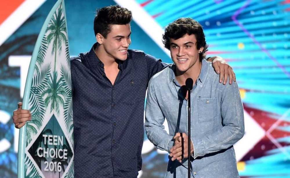 Dolan twins
