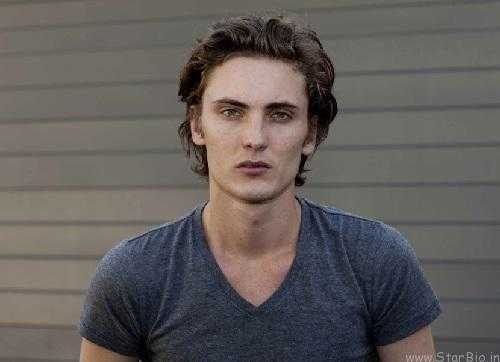 Eamon Farren Age, Wife, Wiki, Parents, Net Worth, Bio, & Career