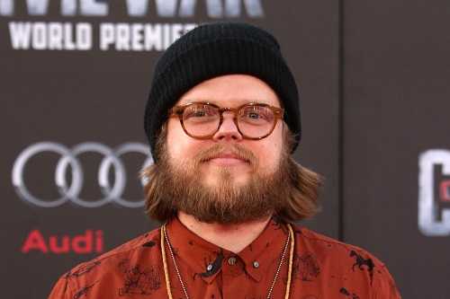 wenn eldenhenson 053017 1800x1200 1800x1200 1