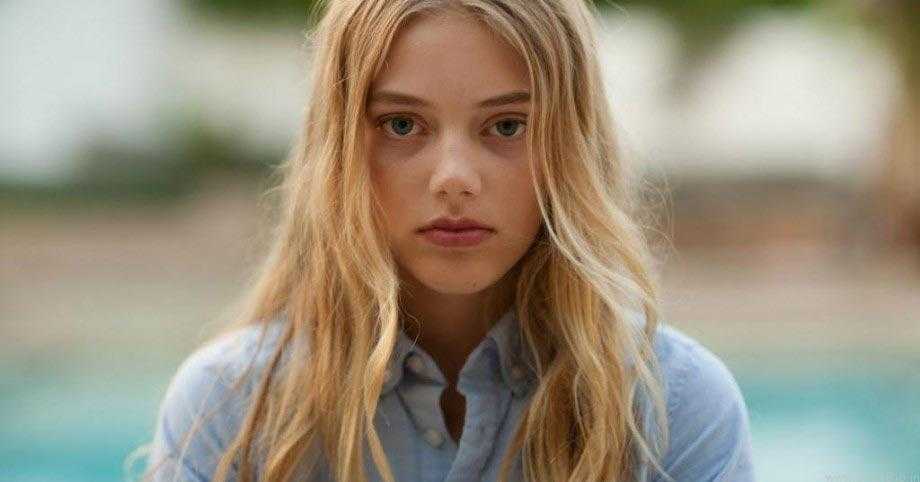 Grace Van Dien photo