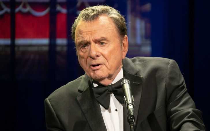Harris Yulin is husband of Kristen Lowman (m. 2005).