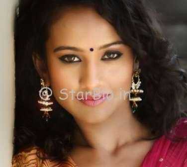 Heena Parmar Height, Weight, Age, Wiki, Biography, Boyfriend, Family