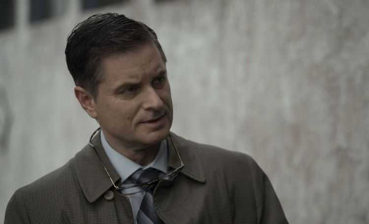 Shea Whigham has a net worth of $5 million.`