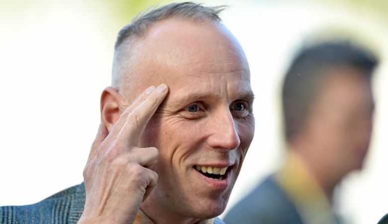 Ewen Bremner is in a relationship with Marcia Rose since 1995.