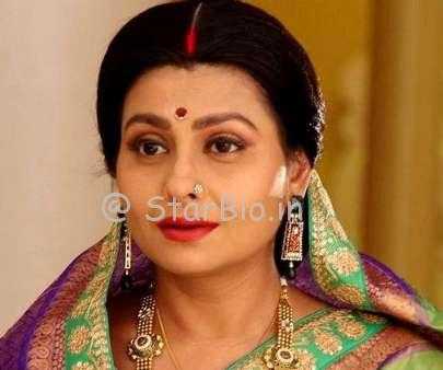 Jaya Bhattacharya Height, Weight, Age, Wiki, Biography, Husband, Family