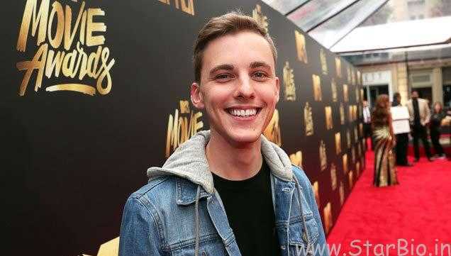 Jon Cozart