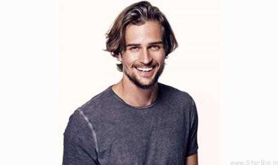Jon Michael Ecker Photo