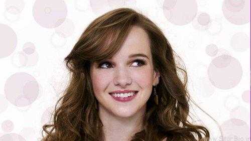 Kay Panabaker Photo