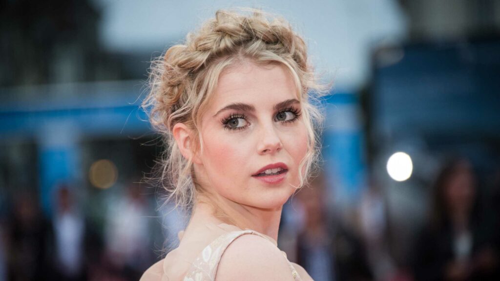 Actress Age, Height, Size, Net Worth, Biography