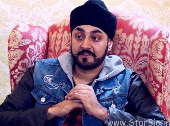 Manj Musik Height, Weight, Age, Biography, Wiki, Wife, Family, Profile