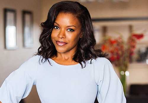 Image of an actress Nadine Ellis