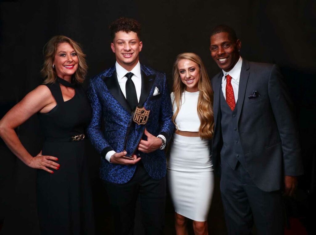 Patrick Mahomes Wife, Parents, Injury, girlfriend, Net worth 2 Patrick Mahomes Parents