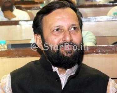 Prakash Javadekar Height, Weight, Age, Wiki, Biography, Wife, Family