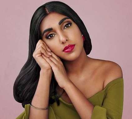 Rupi Kaur Height, Weight, Age, Biography, Wiki, Boyfriend, Family