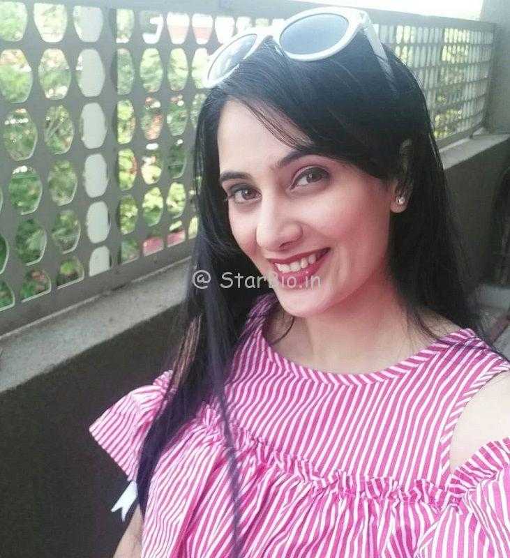 Sai Lokur Wiki, Age, Boyfriend, Husband, Caste, Biography & More – WikiBio