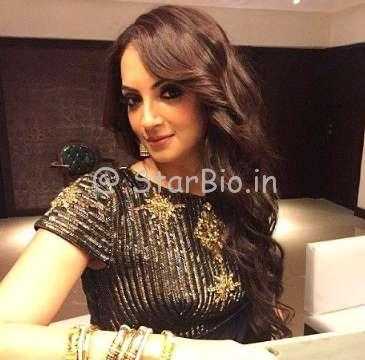 Seema Khan Height, Weight, Age, Wiki, Biography, Husband, Family