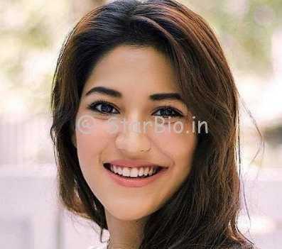 Shivani Singh Height, Weight, Age, Wiki, Biography, Boyfriend, Family