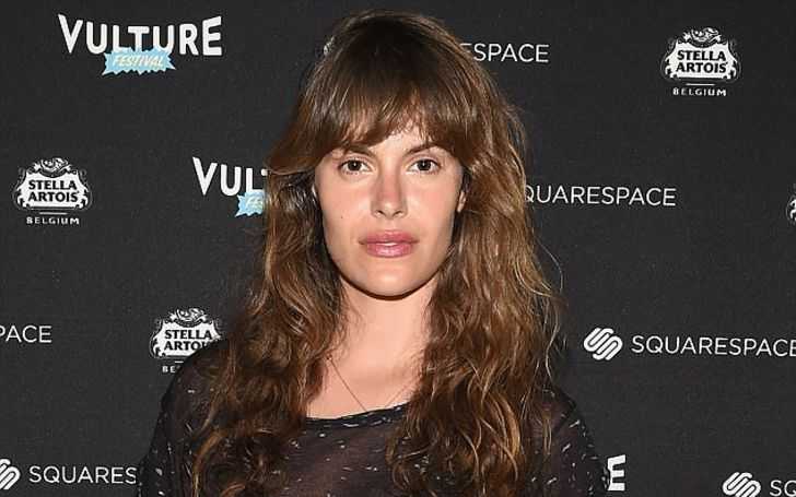 Tatiana Pajkovic is a married women and mother of a child.