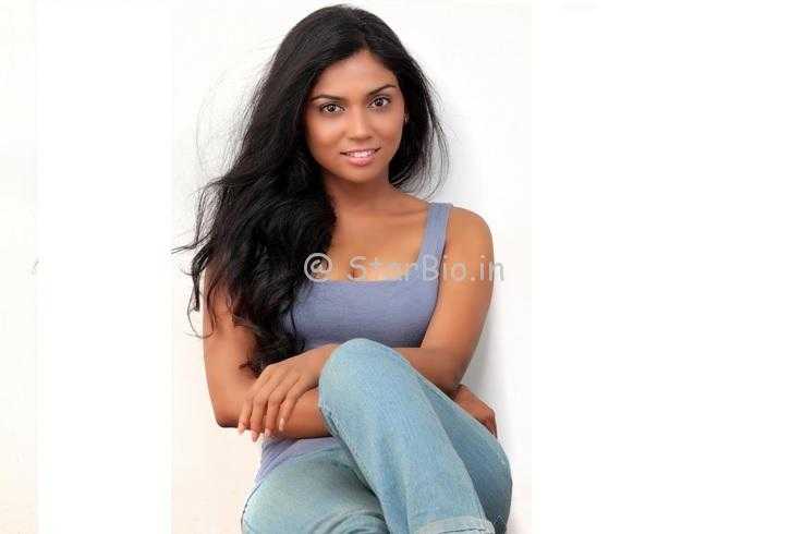 1524814447 usha jadhav marathi actress