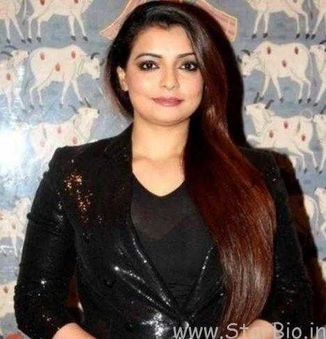 Vaibhavi Merchant Height, Weight, Age, Biography, Wiki, Boyfriend, Family